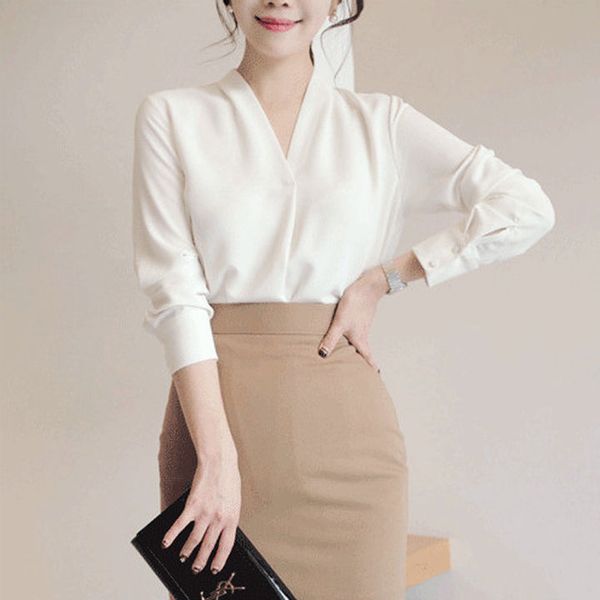 NEW] 10 mẫu đồng phục sơ mi cổ đức đẹp nhất dành cho nữ nhân viên